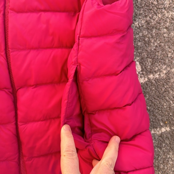 UNIQLO kids Bubblegum pink puffer vest - Picture 6 of 10